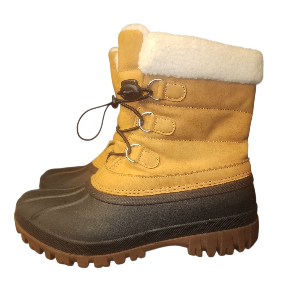 Chooka LADIES size 7 Tan and Brown Winter Boots. New